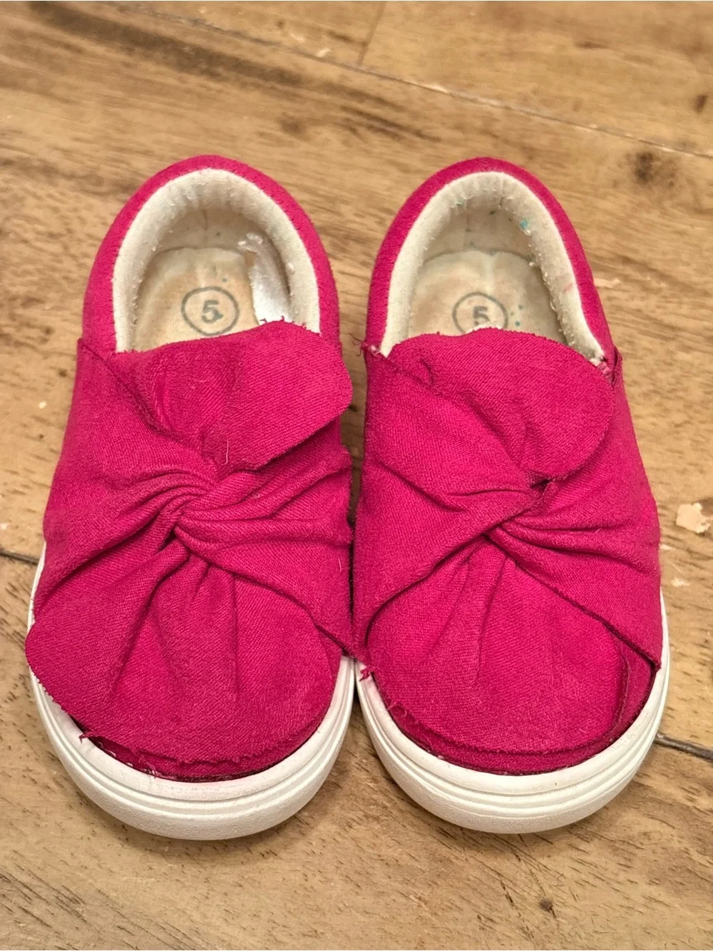 Fuchsia Slip-On Knot-Front Sneakers by Cat & Jack size toddler 5